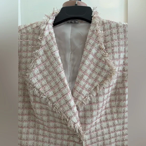 Pink & Cream Tweed Frayed-Trim Blazer Jacket - Picture 3 of 13